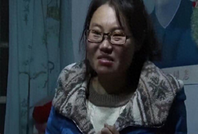 33岁大学生范成金：住家啃老10余年却说父母毁了她的一生