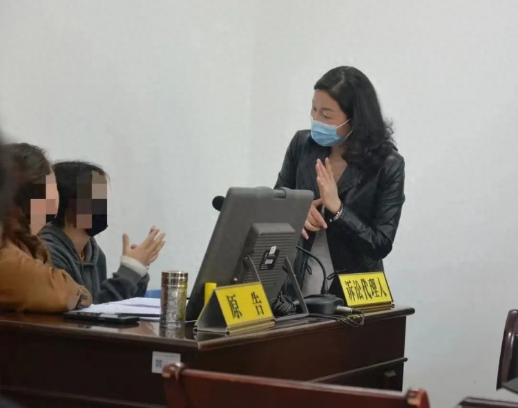 看！湖南这两位特教老师兼职进法庭让聋哑当事人听见公正之声