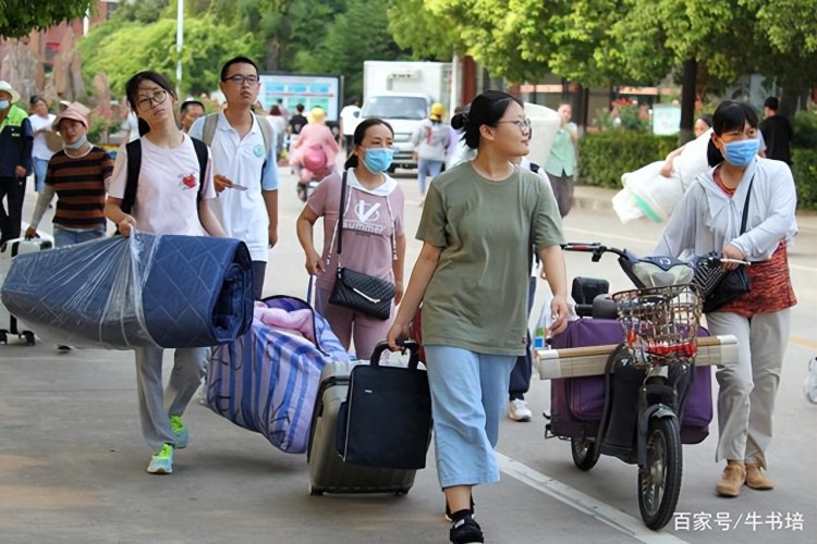 在河南许昌一个月收入4500养一家4口的家庭过着什么样的生活