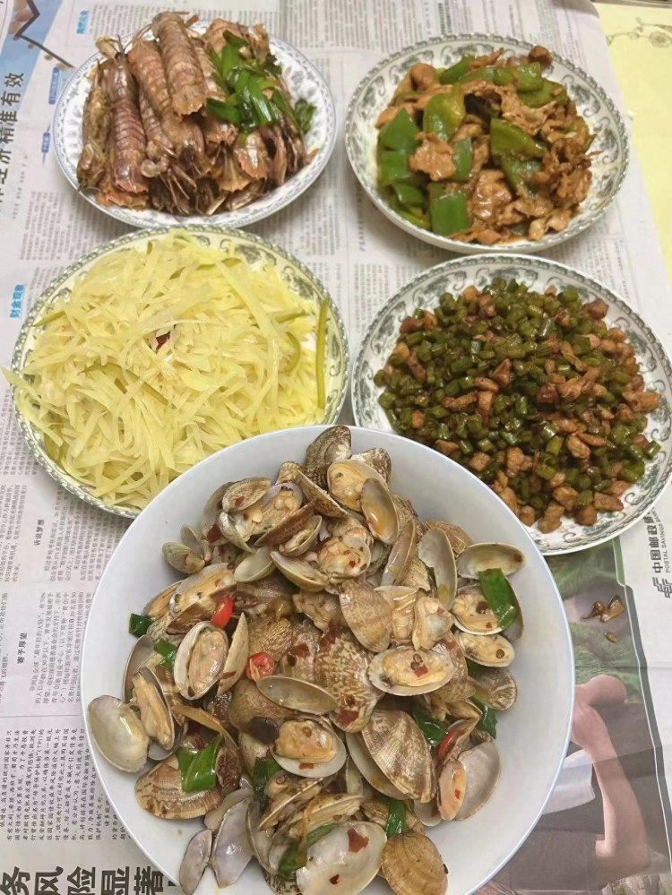 上门做饭，四个菜66元！代厨火了，济南“90后”“00后”争相上岗